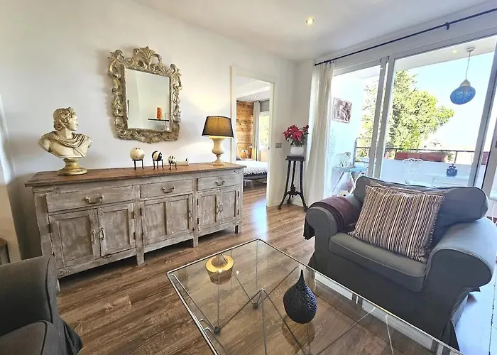 Pass The Keys Original Apartment In Strategic Area