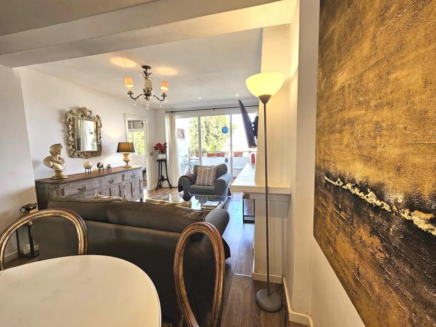 Pass The Keys Original In Strategic Area Apartment