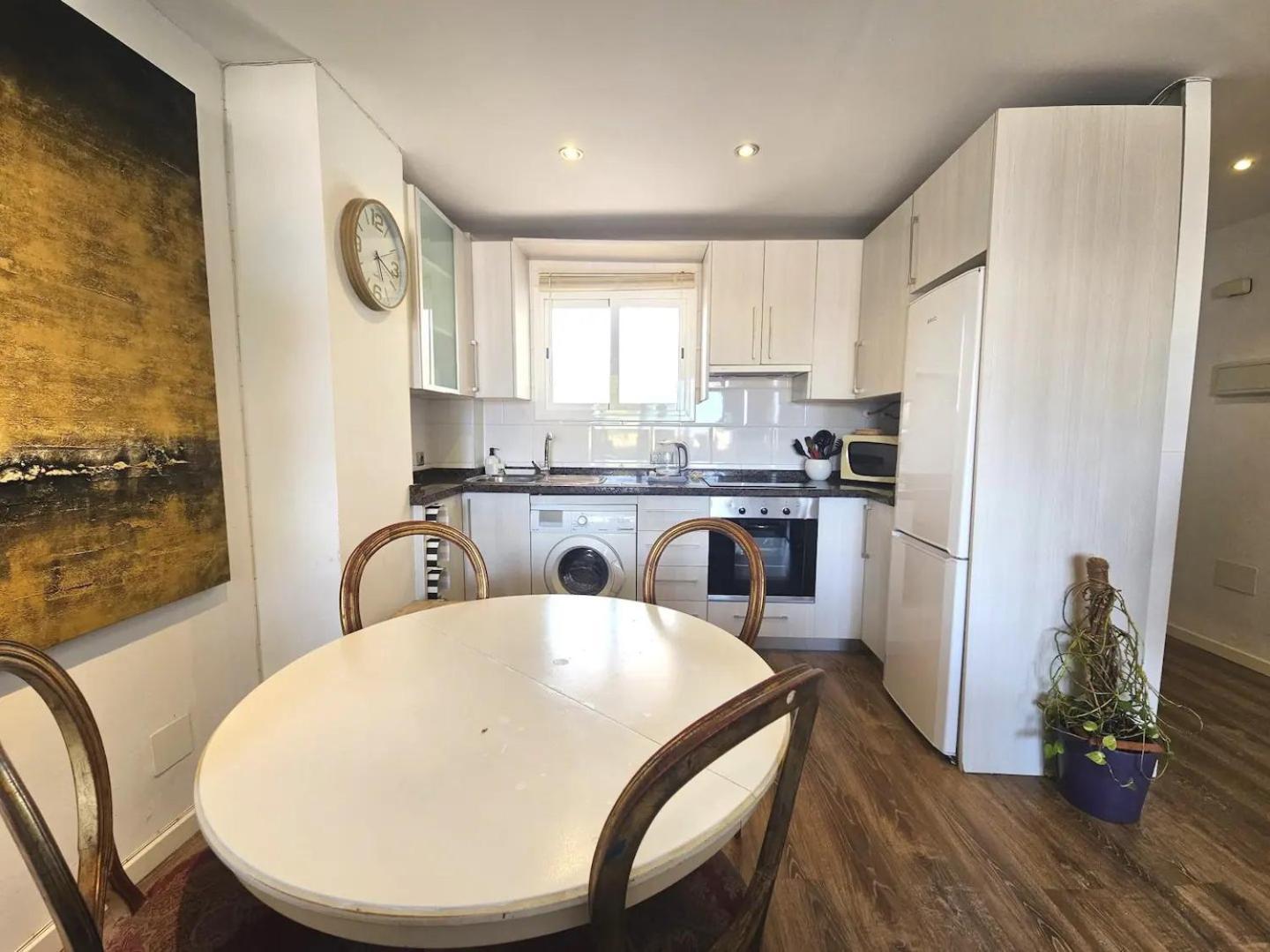 Pass The Keys Original In Strategic Area Apartment