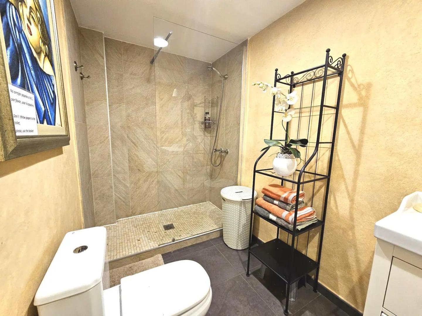 Apartment Pass The Keys Original In Strategic Area